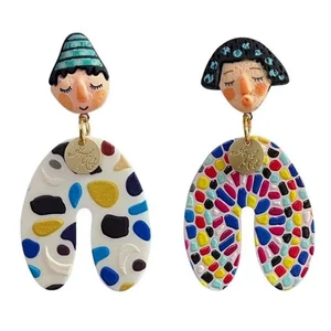 Damla küpeler, etnik tarz, puantiyeli Hindistan'ın şık ve özel bebekleri, renkli, portreler, kız çizgi film, saplama küpeler asimetrik çift Oyuncakların ilk 10 satışı-puantiyeli-no. 7