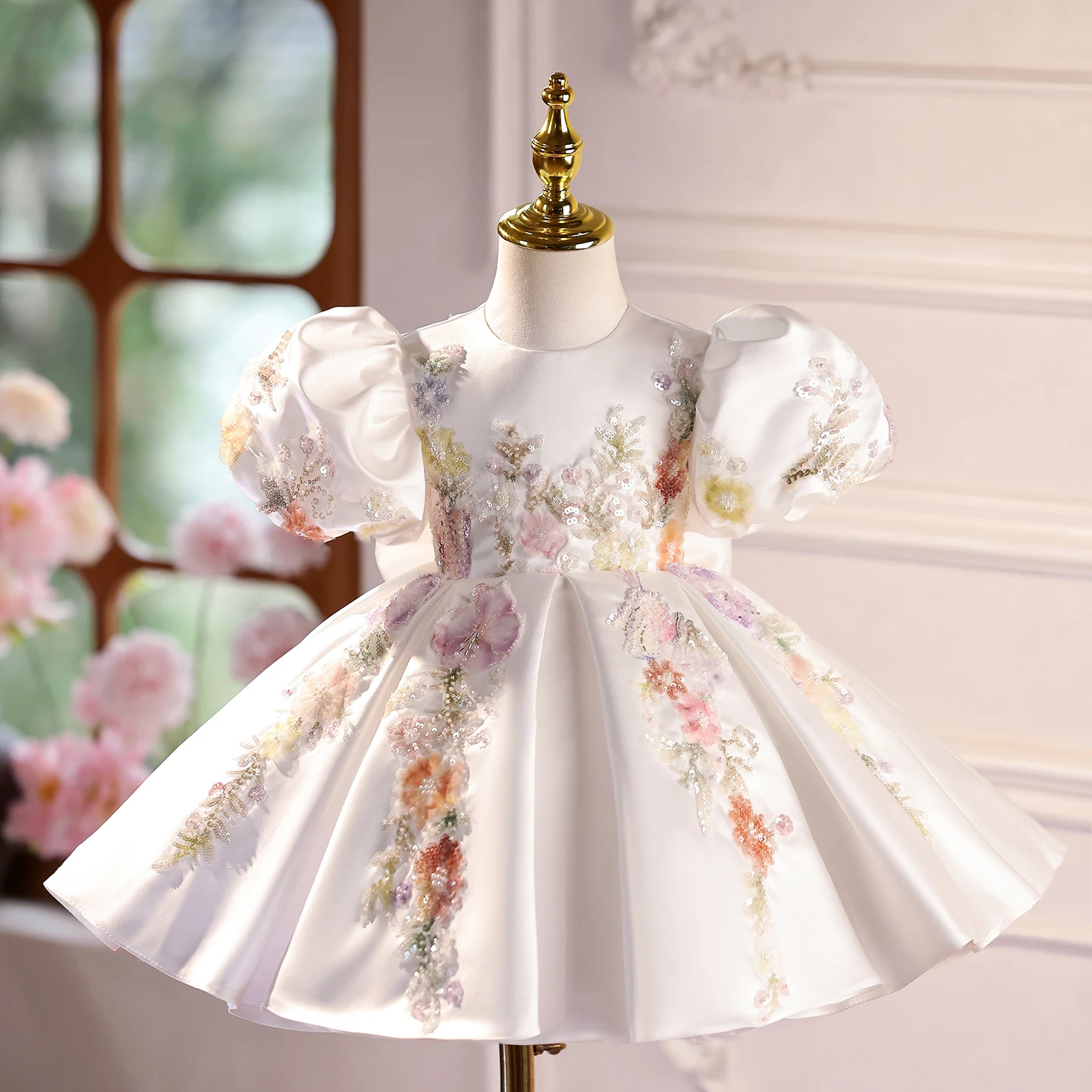 

KLFLGD Gorgeous girl satin embroidered handmade dress piano performance suit light luxury flower girl wedding little girl