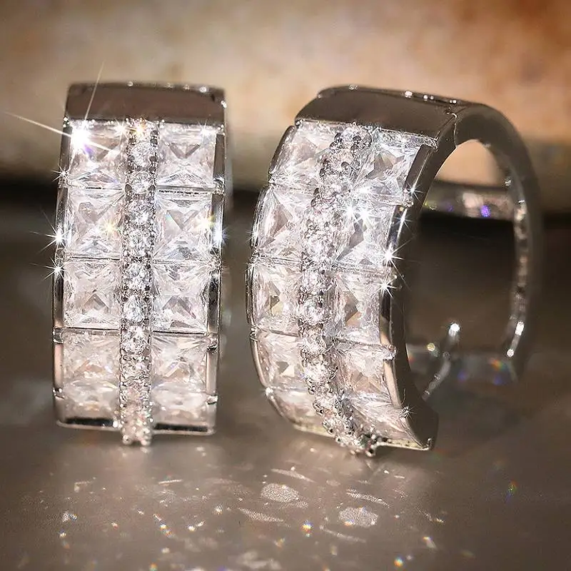 Huitan Charmante Damen-Creolen, luxuriöse Accessoires für Hochzeit, Party, Alltag, vielseitiger Modeschmuck, eingelegte funkelnde CZ