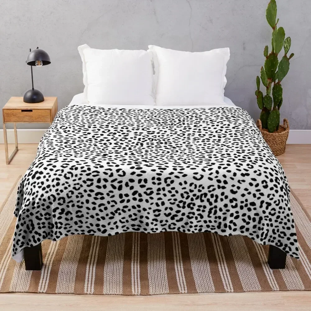 

Black and White Snow Leopard Pattern Throw Blanket