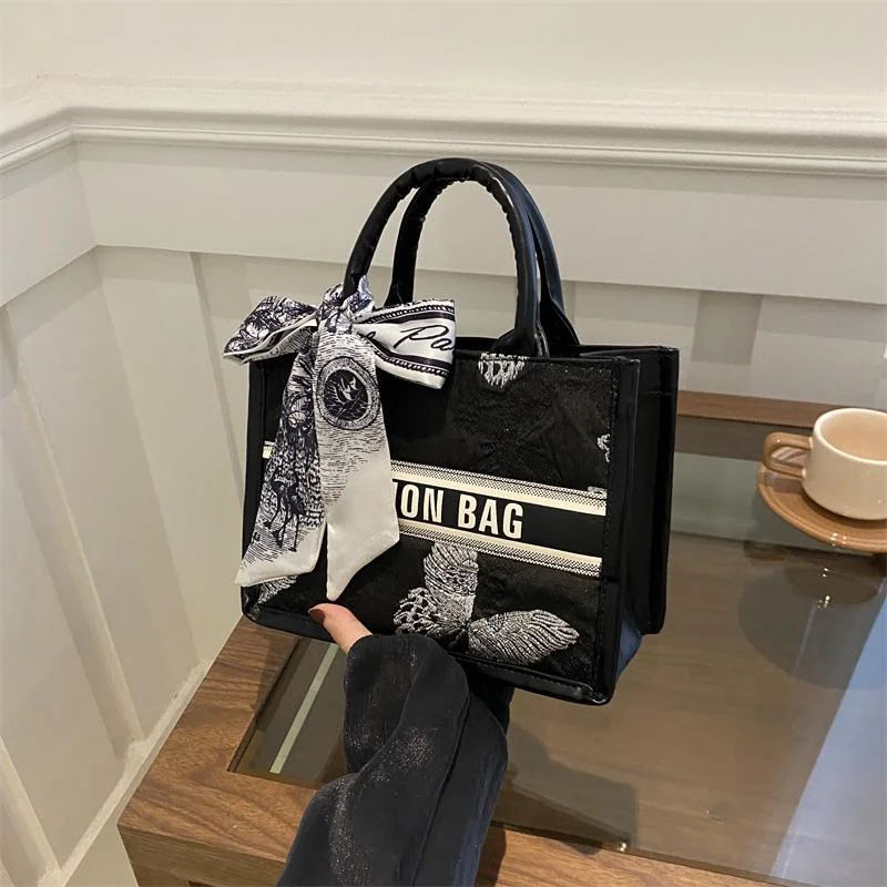 Large-capacity bag - new style for women, 2026 spring fashion, crossbody bag, handbag, high-quality for daily use, tote bag