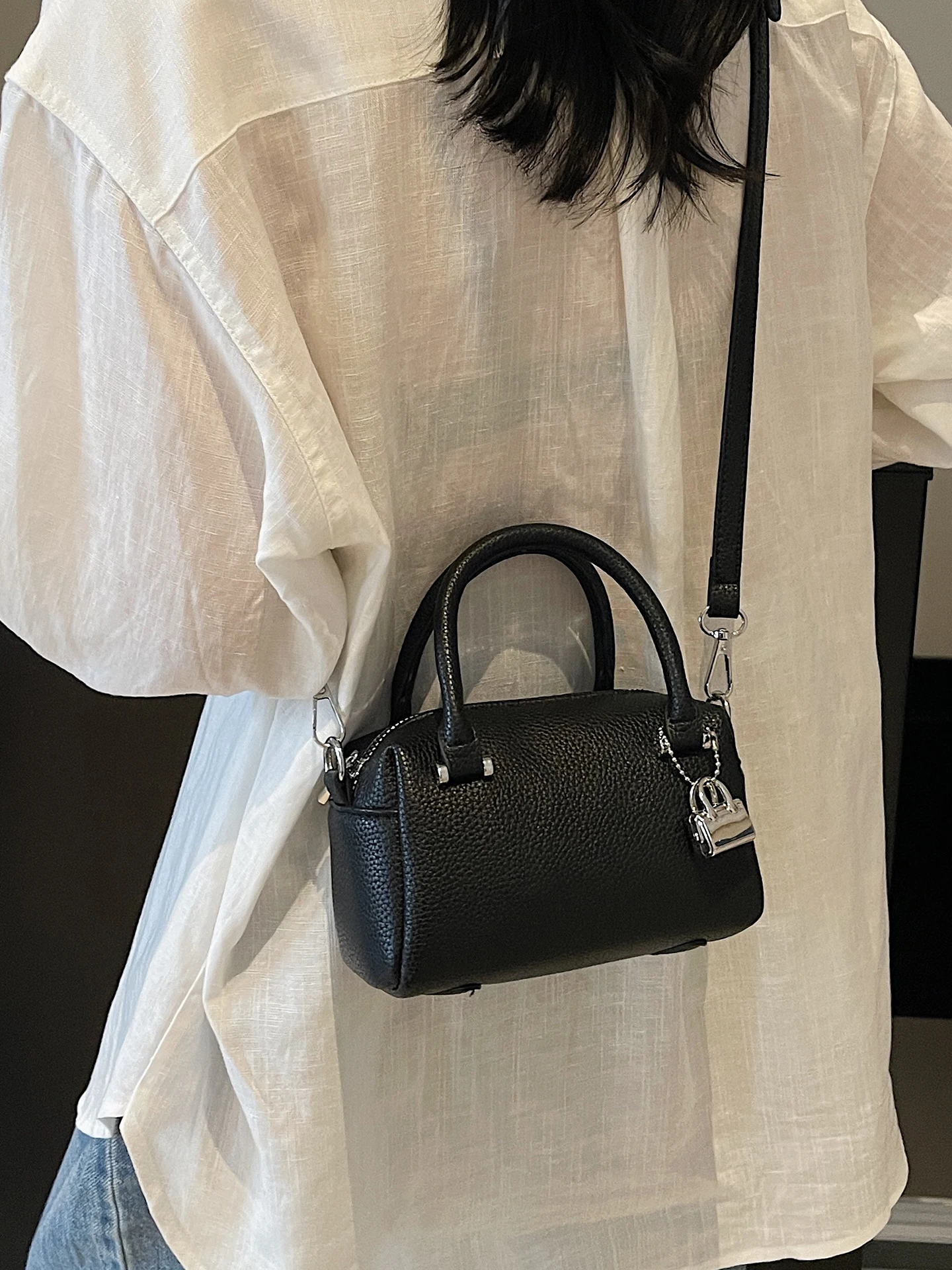 

Modern Neutral Sle Women's Crossbody Bag Summer Versatile ular Pillow Handbag Soft PU Leather Single oulder Bag