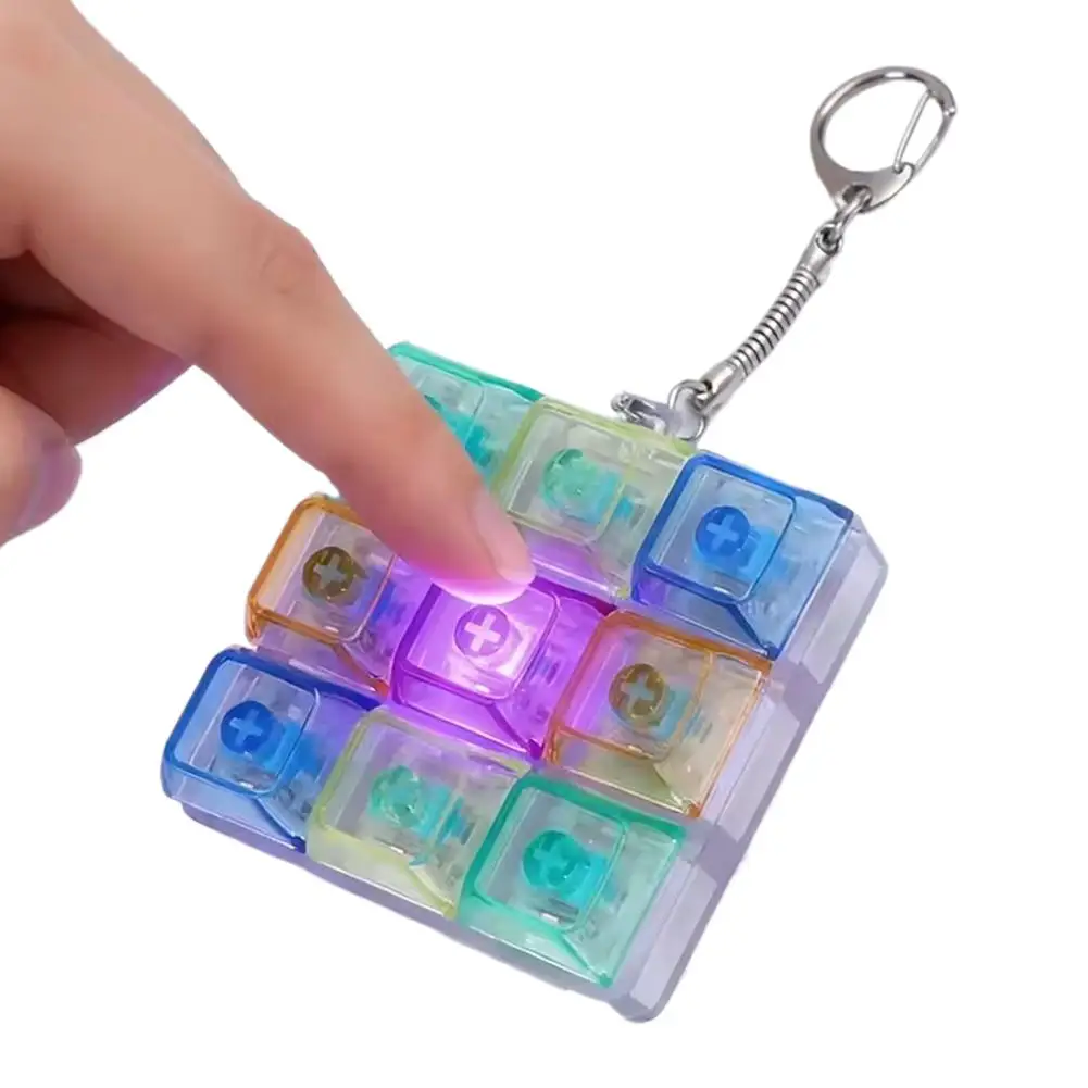 9 Keys LED Keyboard Keycap Keychain, Mechanical Switch Clicker Button, Relief Stress Pinch Toy, Transparent Fidget Keyring