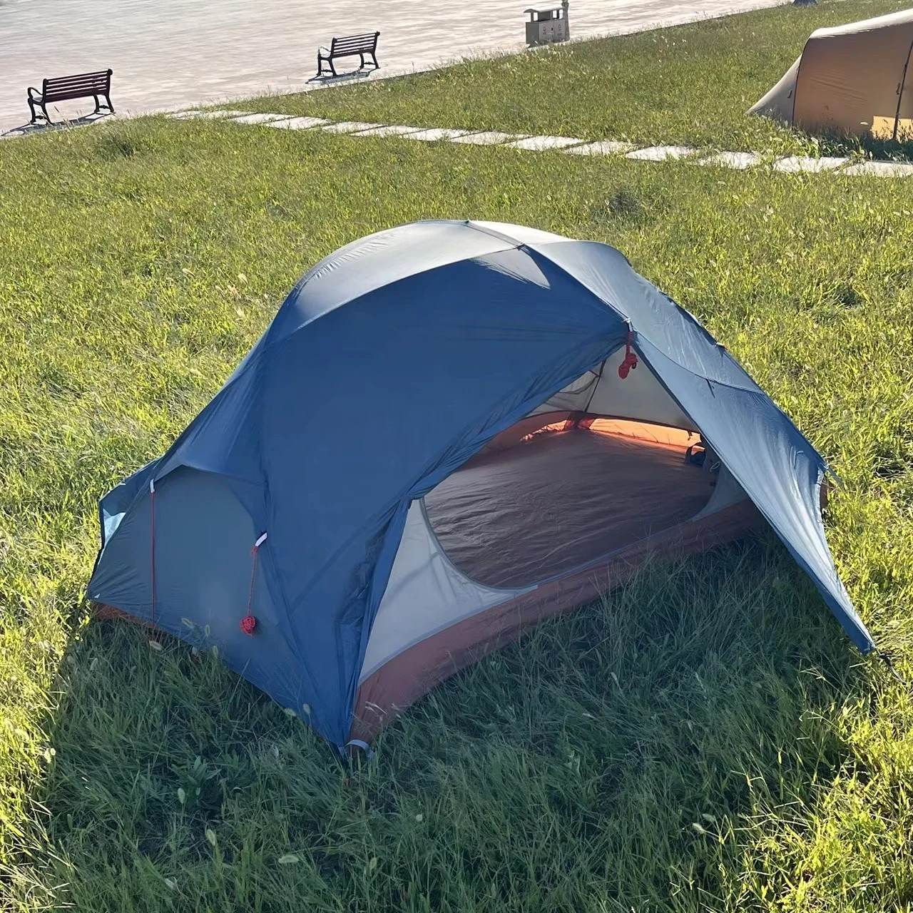 Custom ultra-light camping tent for 2 people outdoor waterproof 20D nylon with aluminum carbon rods for hiking and backpacking