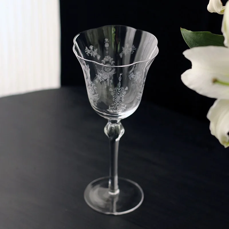 Vintage Glass Red Wine Glass Etched with Cute Flowers,Girls Light Luxury Crystal High Footed Glass,Valentine's Day Gift Goblets