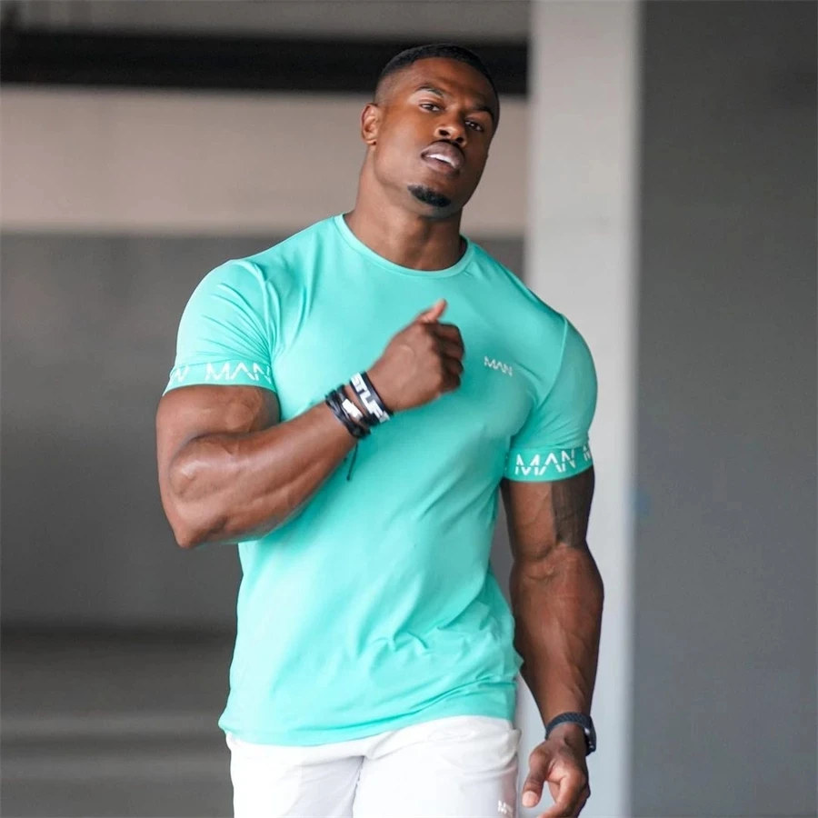 2022 Nieuwe Shirt Mannen Korte Mouwen Workout Gym T-shirt Katoen Running Fitness Tops Streetwear Hip-Hop Sport Tees Kleding