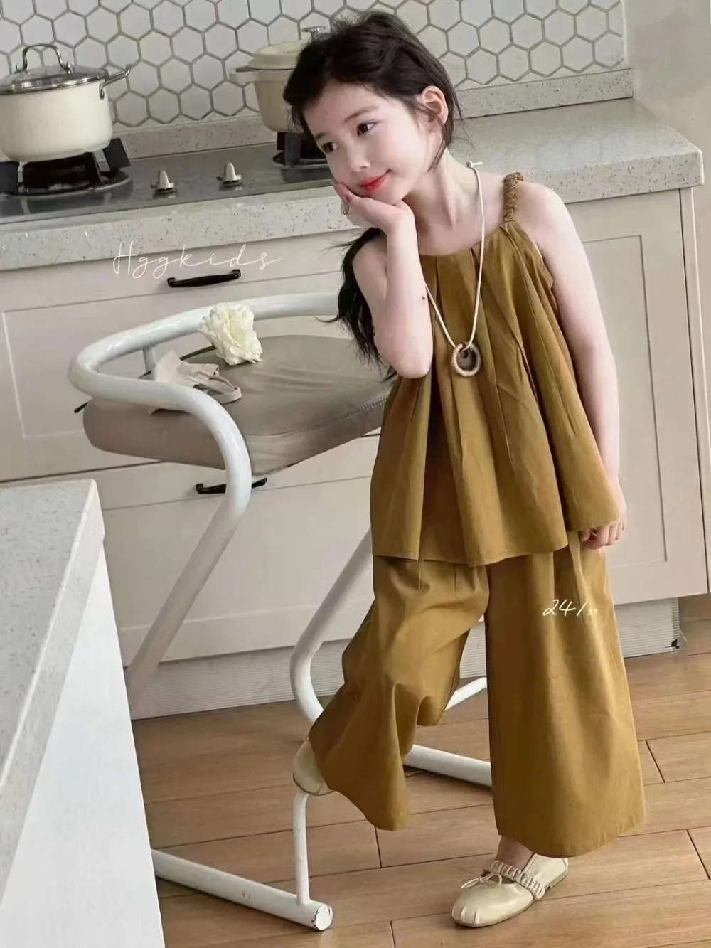Bear Leader Khaki Girls' Set Summer New Pleated Camisole Top + Casual Pants 2Pcs Korean Version Solid Color Children's Clothing