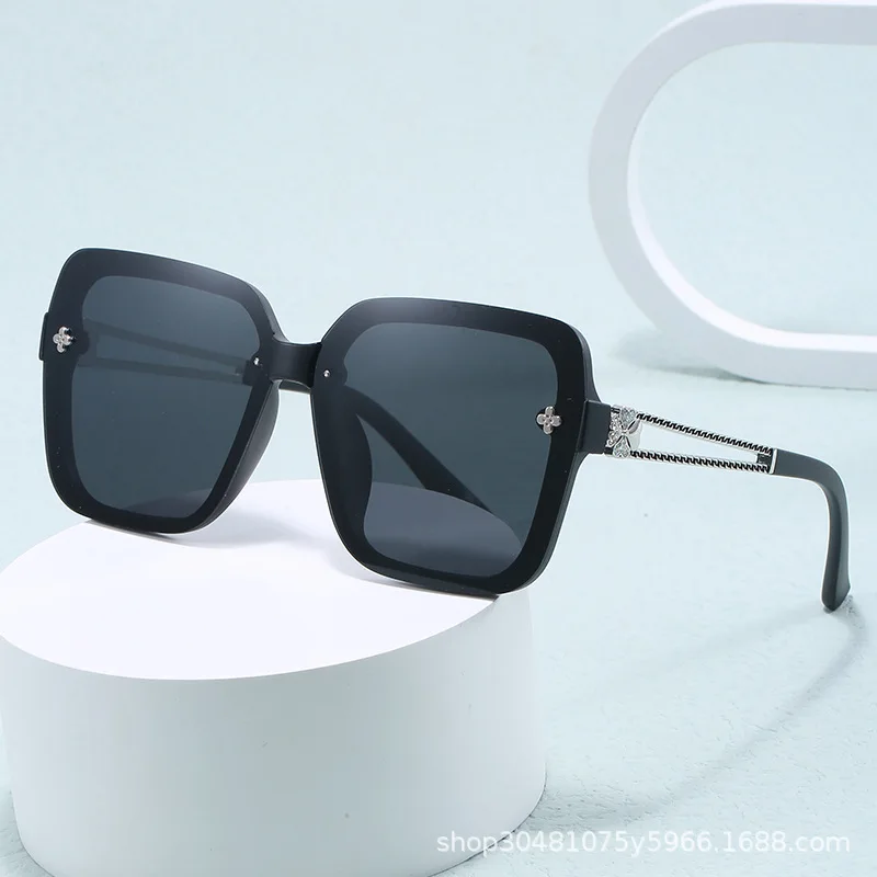

New Square Luxury Korean Style Sunglasses Women Polarized UV Protection Fashion Best Seller Versatile