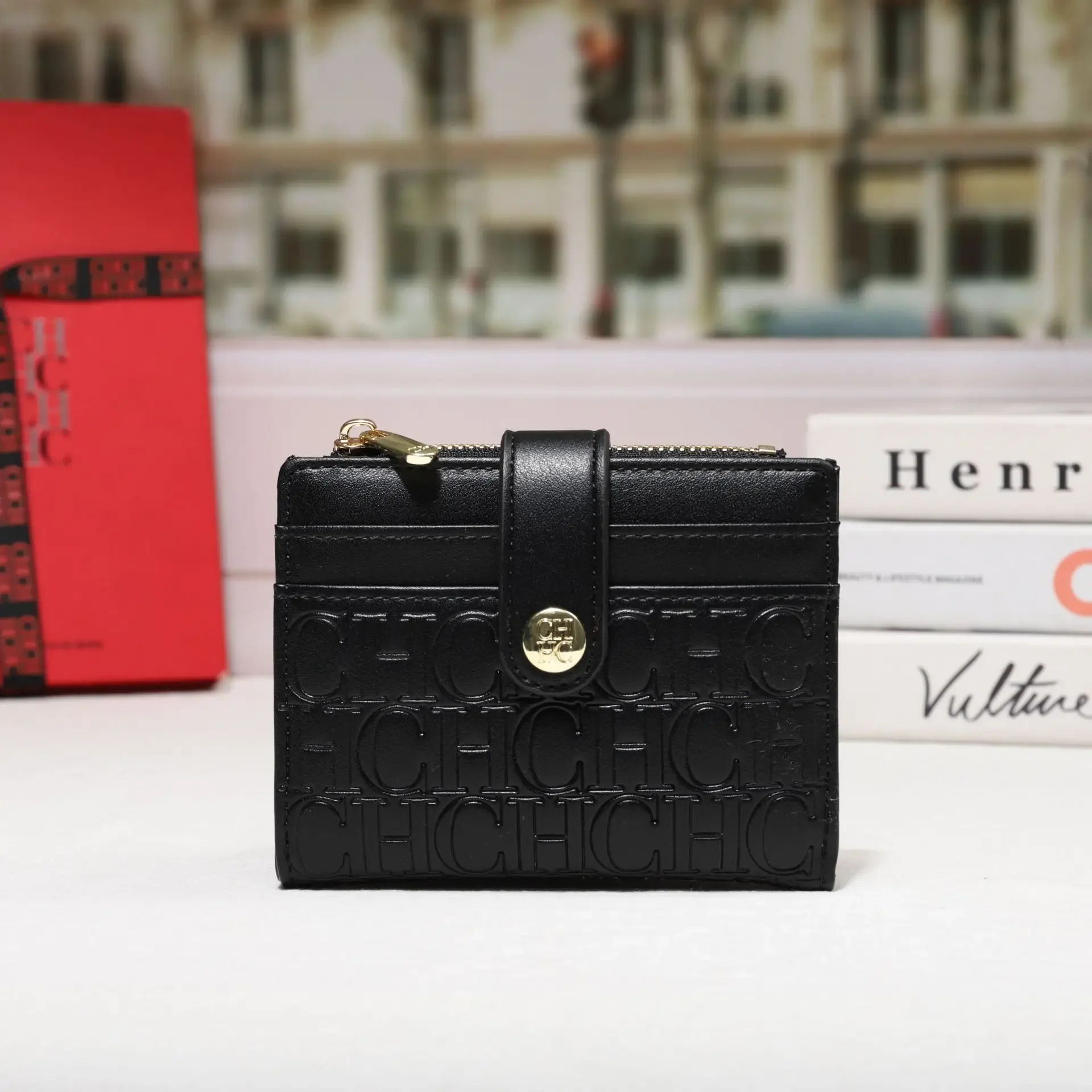 

2025 CHHCCH Chic Solid Color Commuter Bag With Trendy Design Crossbody And Elegant Leather For Superstar Women