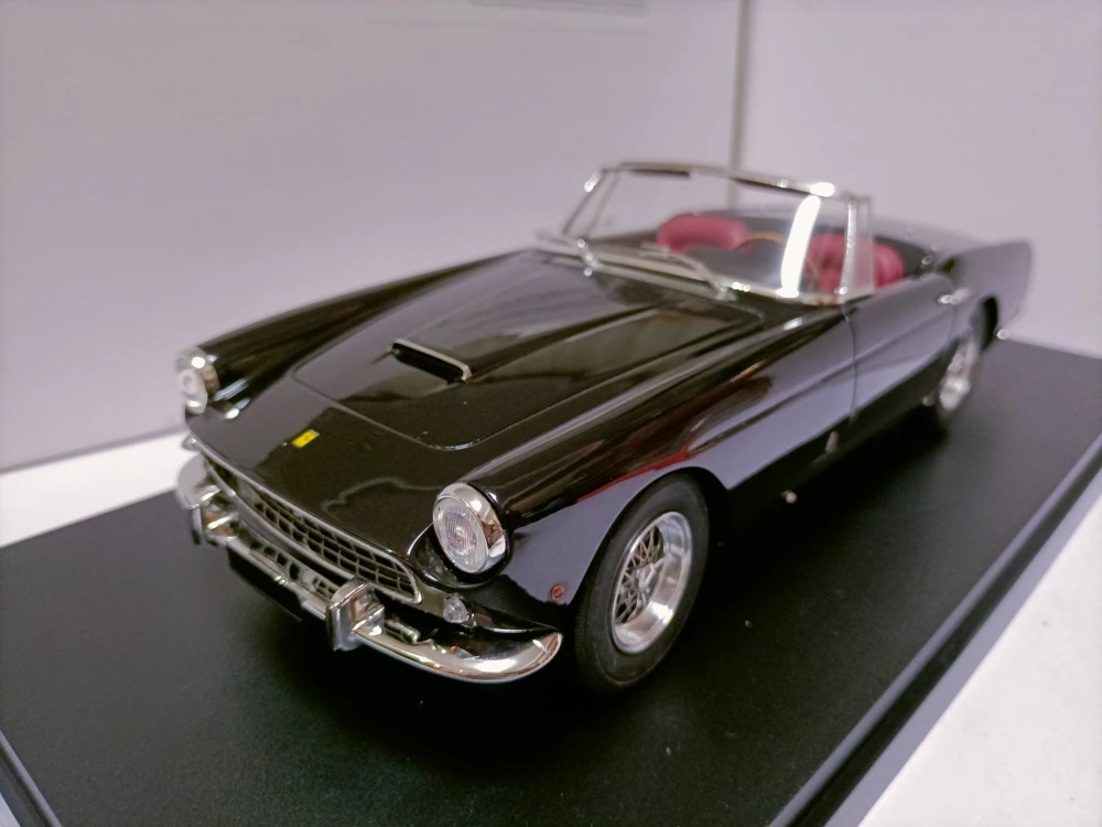 Matrix 1:18 250 GT SII 1960 Black Simulation Vintage Car Simulation Limited Edition Resin Metal Static Car Model Toy Gift