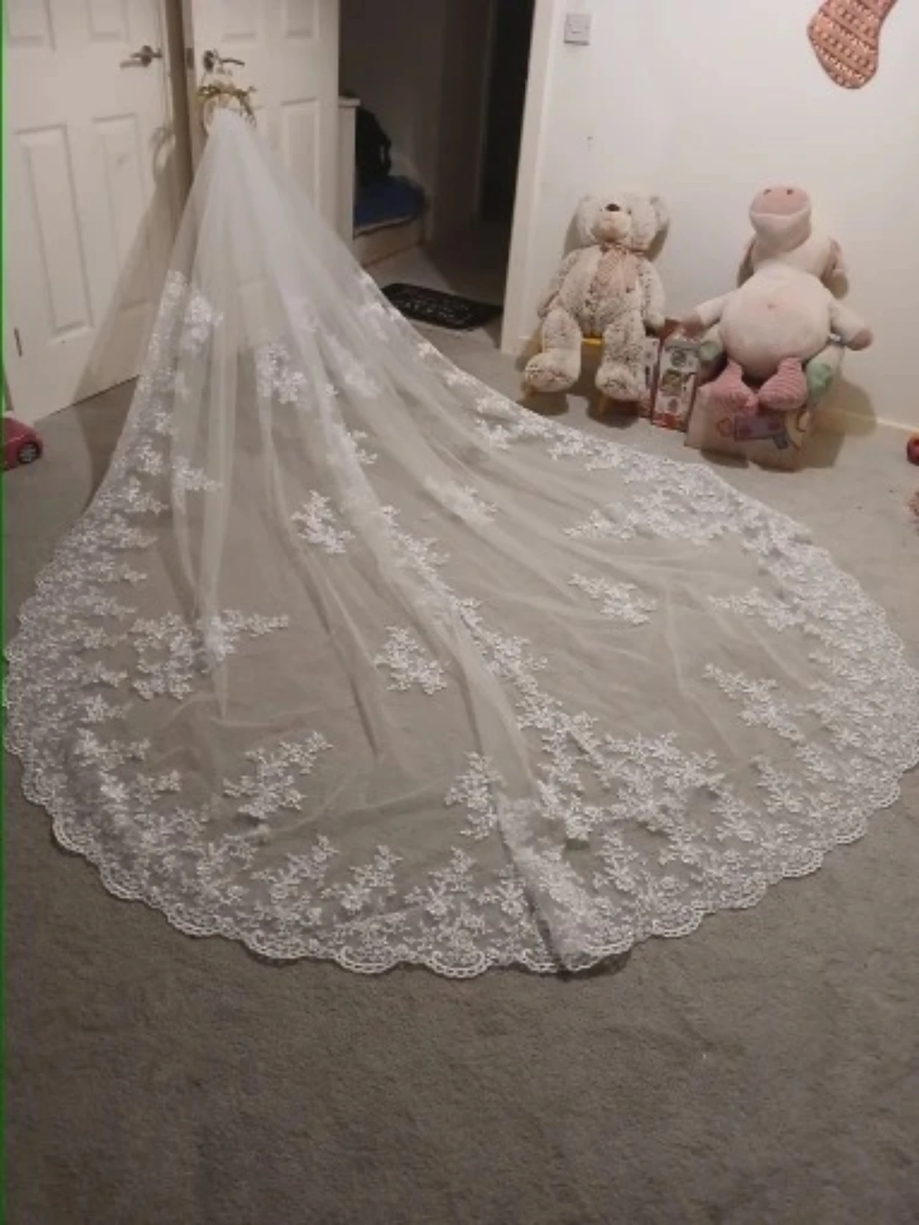 

White Ivory 3m 4m 5m One Layer Wedding Veil With Comb Lace Edge Bridal Veils Appliqued Cathedral Wedding Accessorie Veu Velo