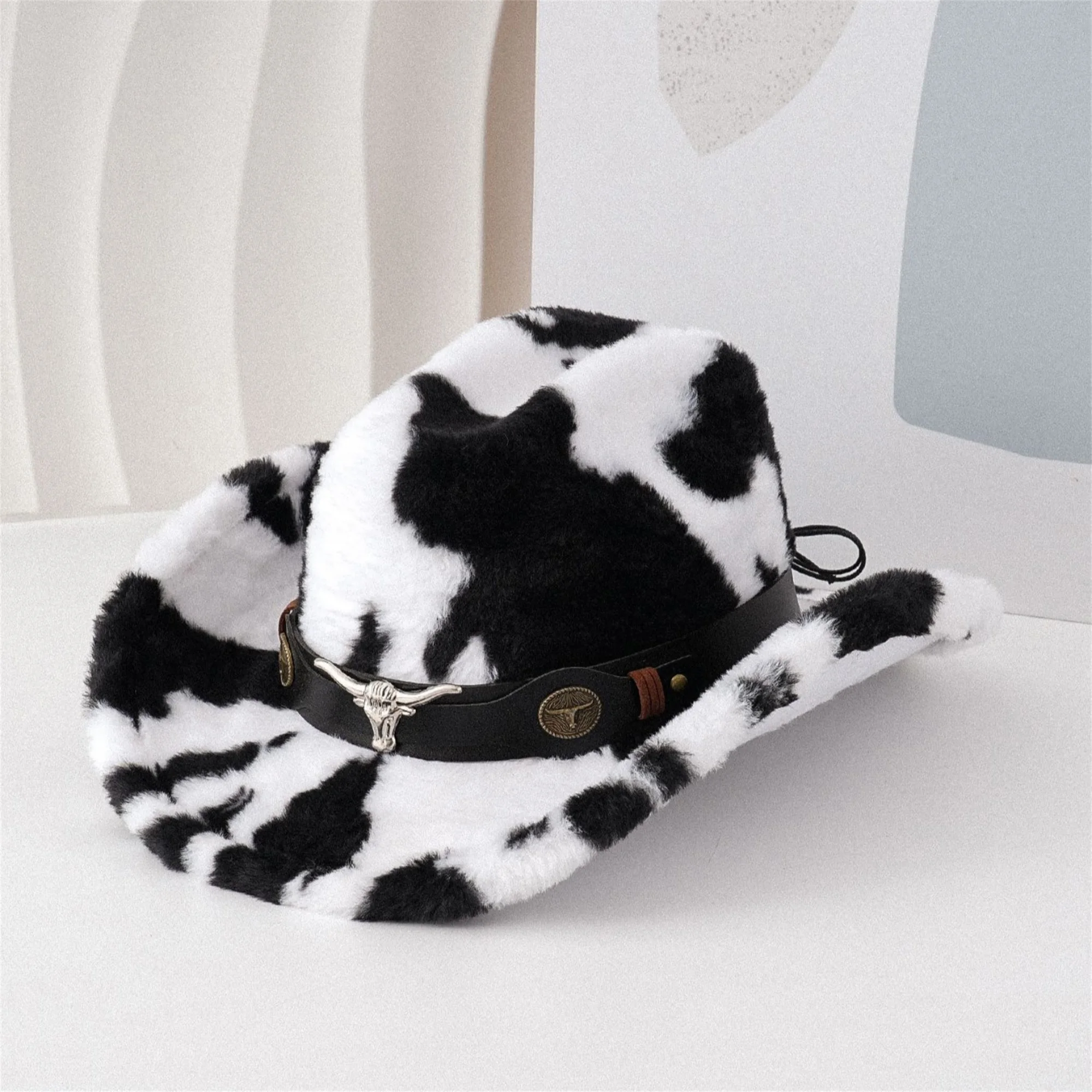Chapéu de cowboy unissex elegante de pele sintética com design de cabeça de touro e aba larga perfeito para festas e eventos de inverno