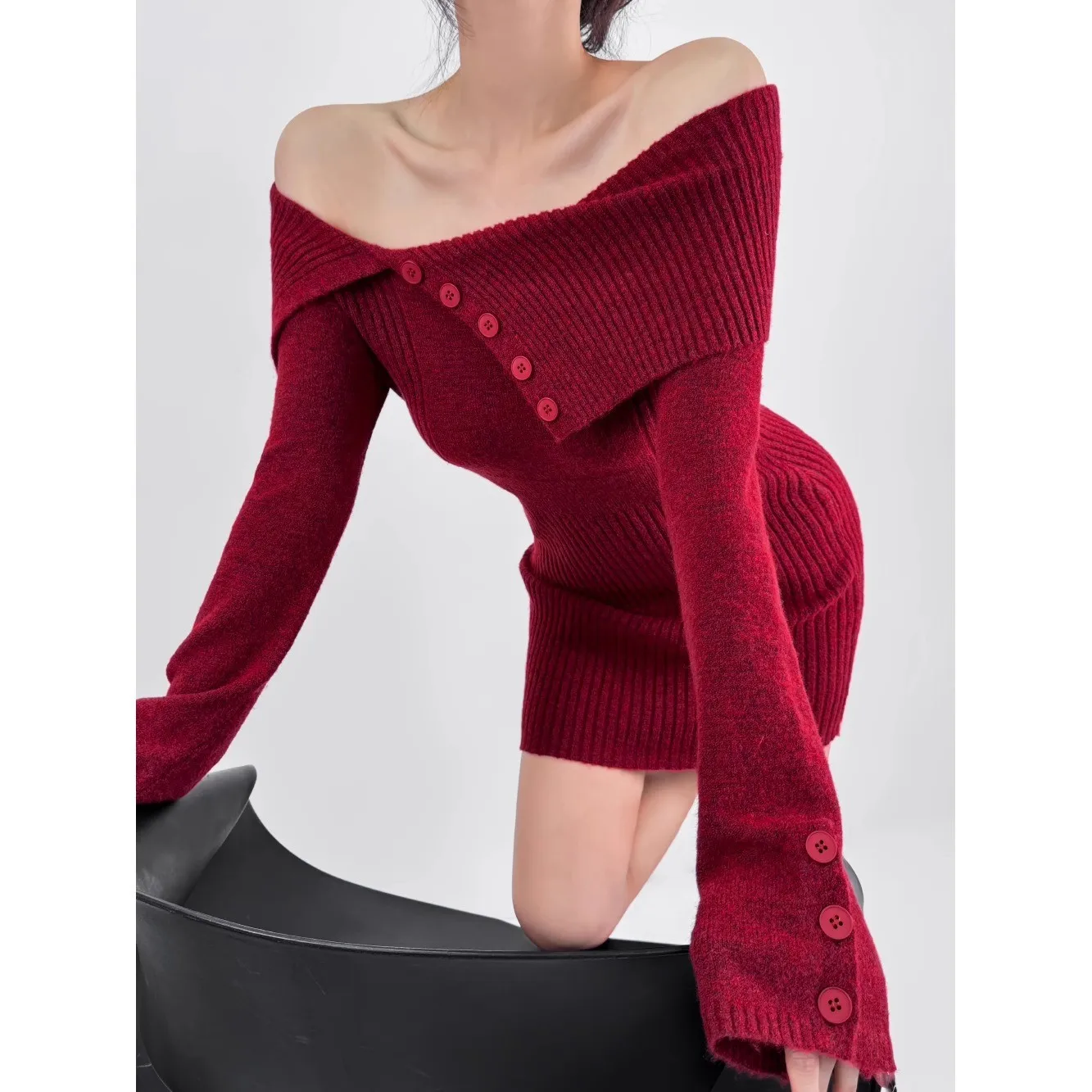 High-end temperament, Christmas pure lust, one-shoulder lapel sweater, knitted red dress, slim hip skirt