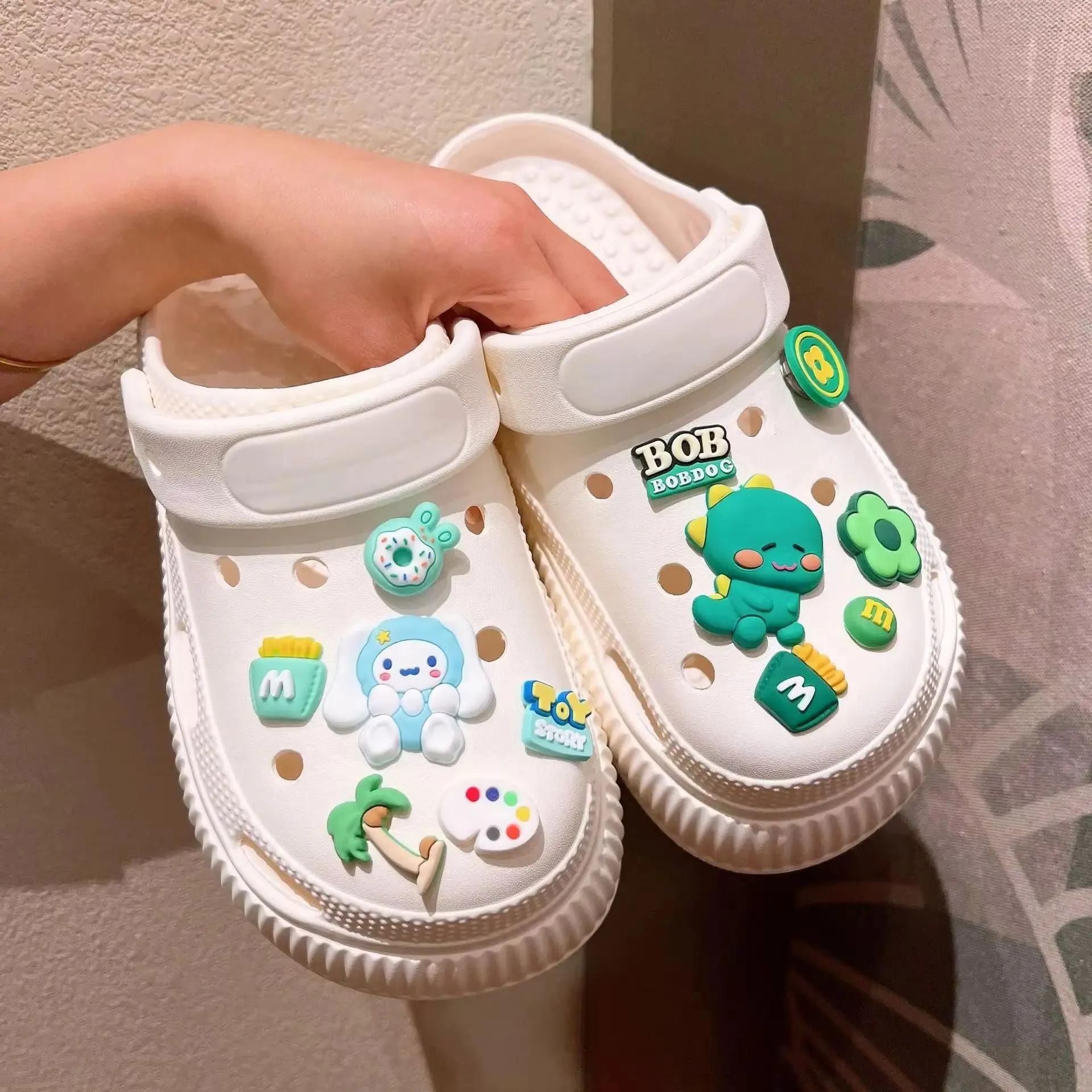 

DIY обувь с пряжкой kt cat мультфильм смола корица собака Sanrio милая обувь цветок летние съемные для сабо украшения