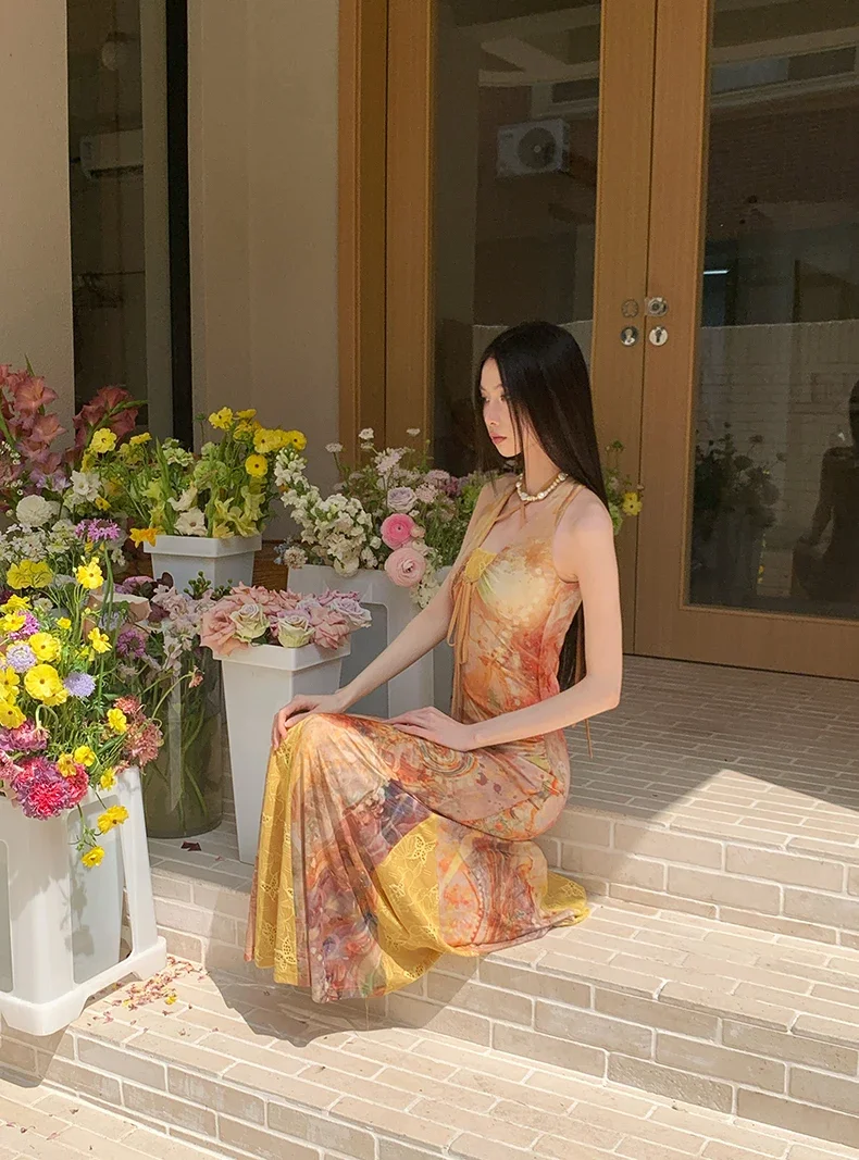 

Retro Printed Lace Dress For Women In Spring And Summer, Gold With A Back And Neck Hanging, Slim Fit Fishtail Skirt