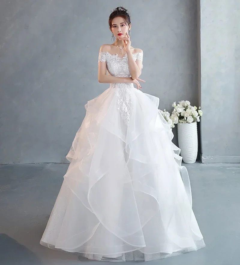 Korean Elegant and Fashionable One Shoulder Wedding Dress 2024 Open Back Tie Up Business Dinner Big Display Fluffy Skirt