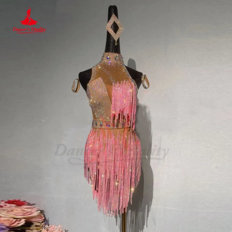 Latin Dance Wettbewerb Kleidung Frauen Kunst prüfung Erwachsene Frau profession elle Senioren