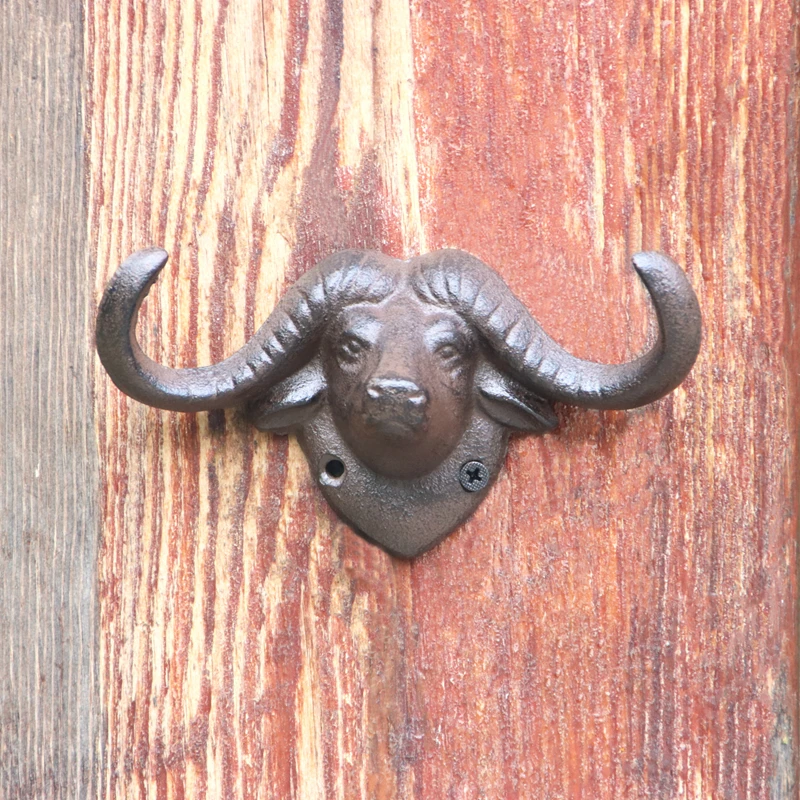 Rustic Cast Iron Bull Head Wall Mounted Hook With Two Hangers For Home Indoor Outdoor Decoration Key Chains Coat Hat Rack