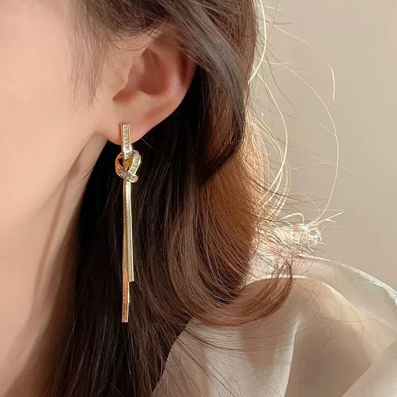 

Gold Silver Zircon Twisted Knot Tassel Stud Earrings for Women Minimalist Trendy Fine Jewelry Accessory
