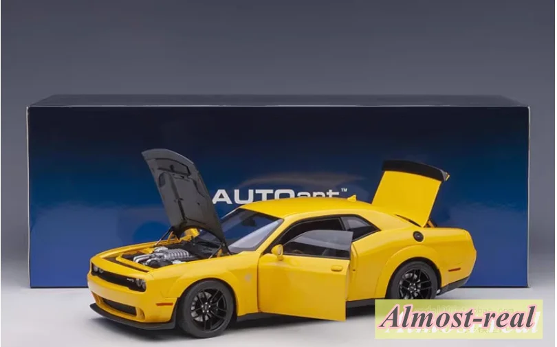 AUTOart 1/18 For DODGE CHALLENGER SRT 2018 Alloy Model Car Diecast Ornaments Birthday Gifts Hobby Display Collection Yellow