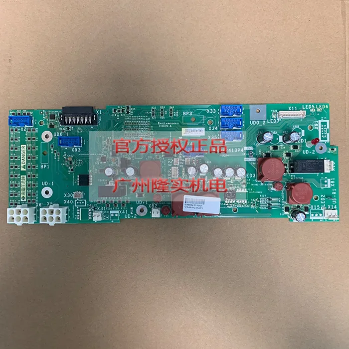 

Новая оригинальная измерительная плата инвертора ATV61/71 VX4A1Q3140Y