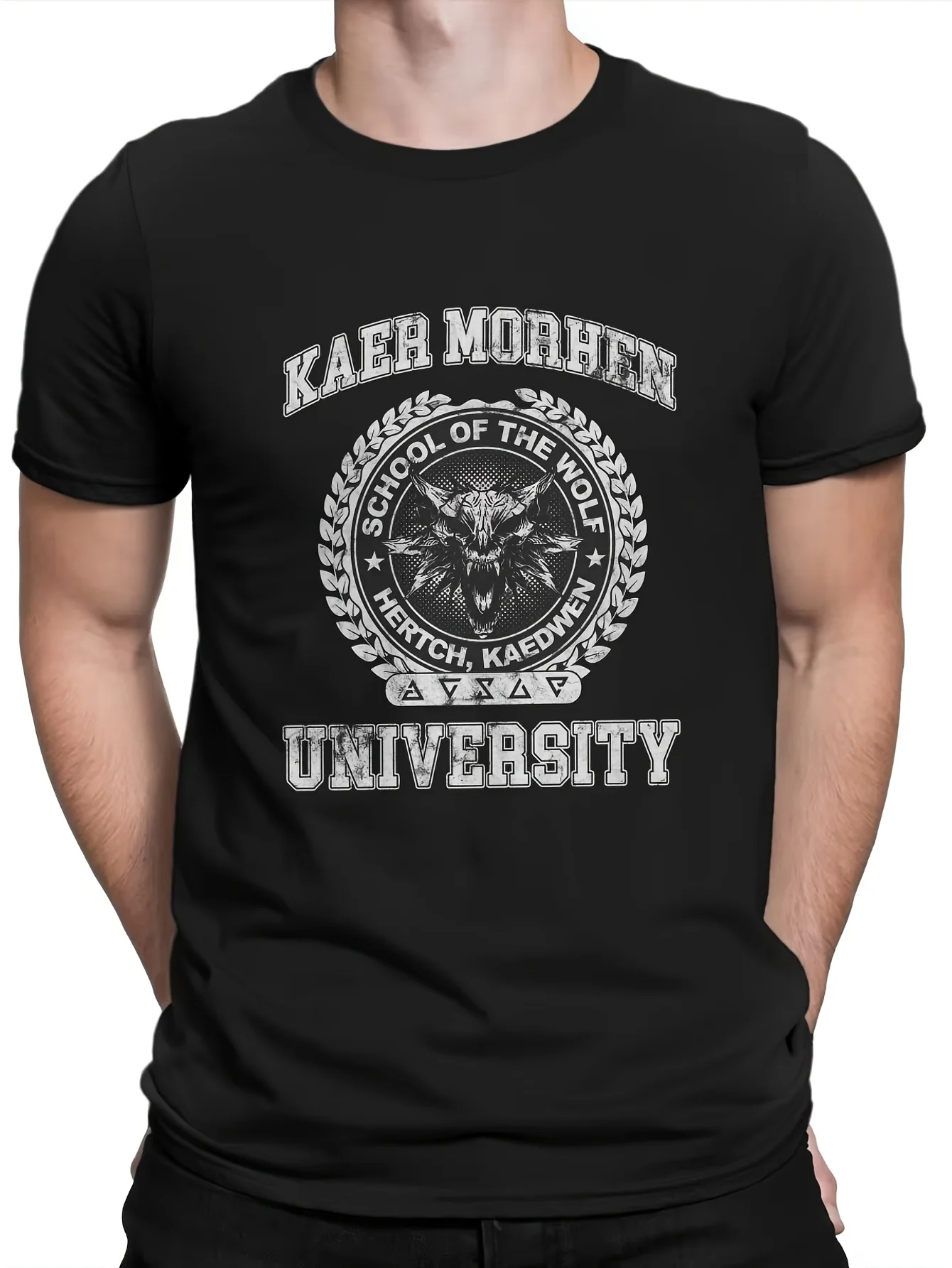 2026 Kaer Morhen University T-shirt Men's Fun T-shirt Round Neck Game W-Witcher T-shirt Short Sleeve Top Gift Idea, Gamer Appare