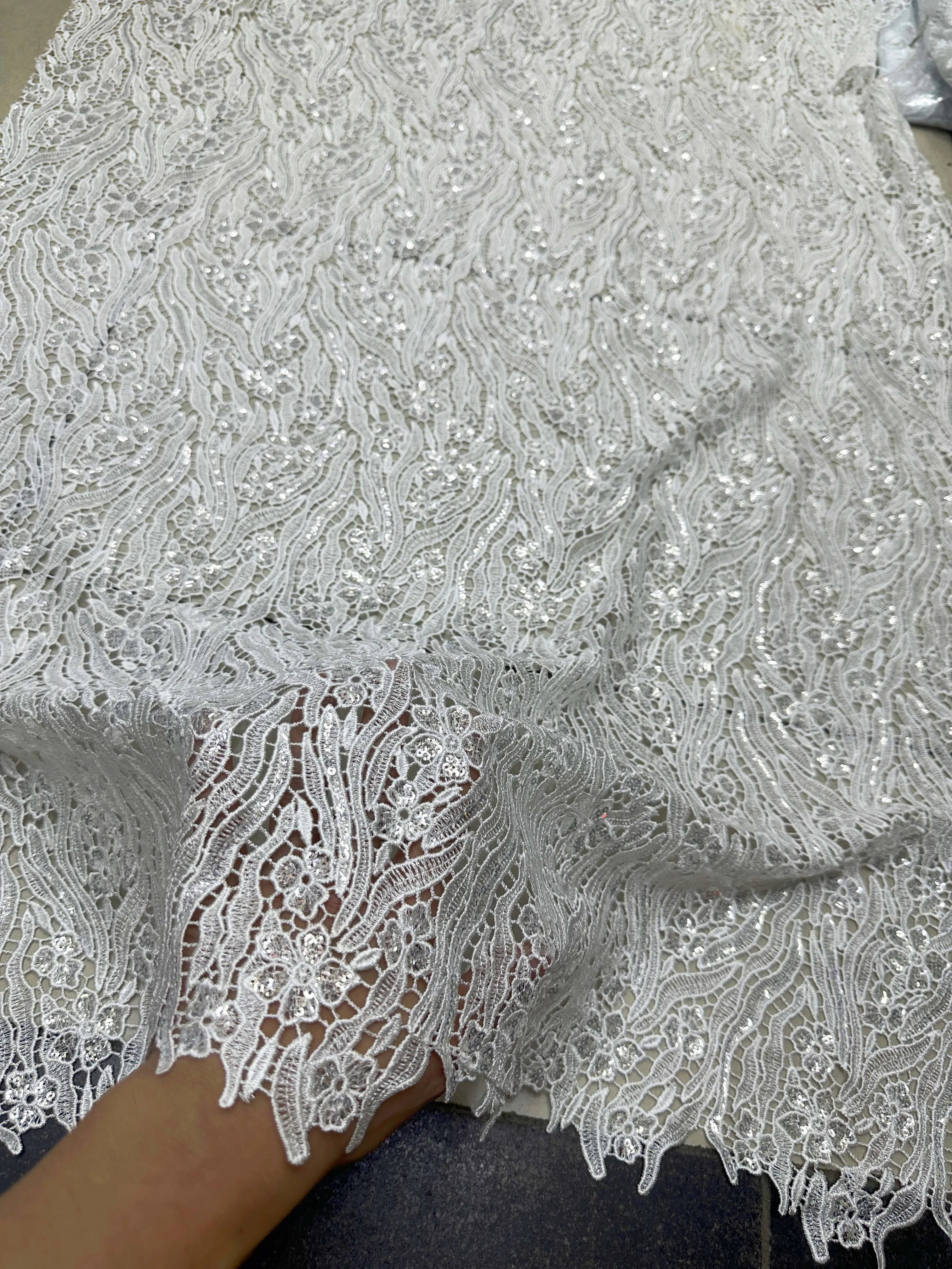 2024 Latest African Sequins Lace Fabric High Quality Embroidery 3D French Flower Beads Nigerian Net Lace For Wedding Party Dress