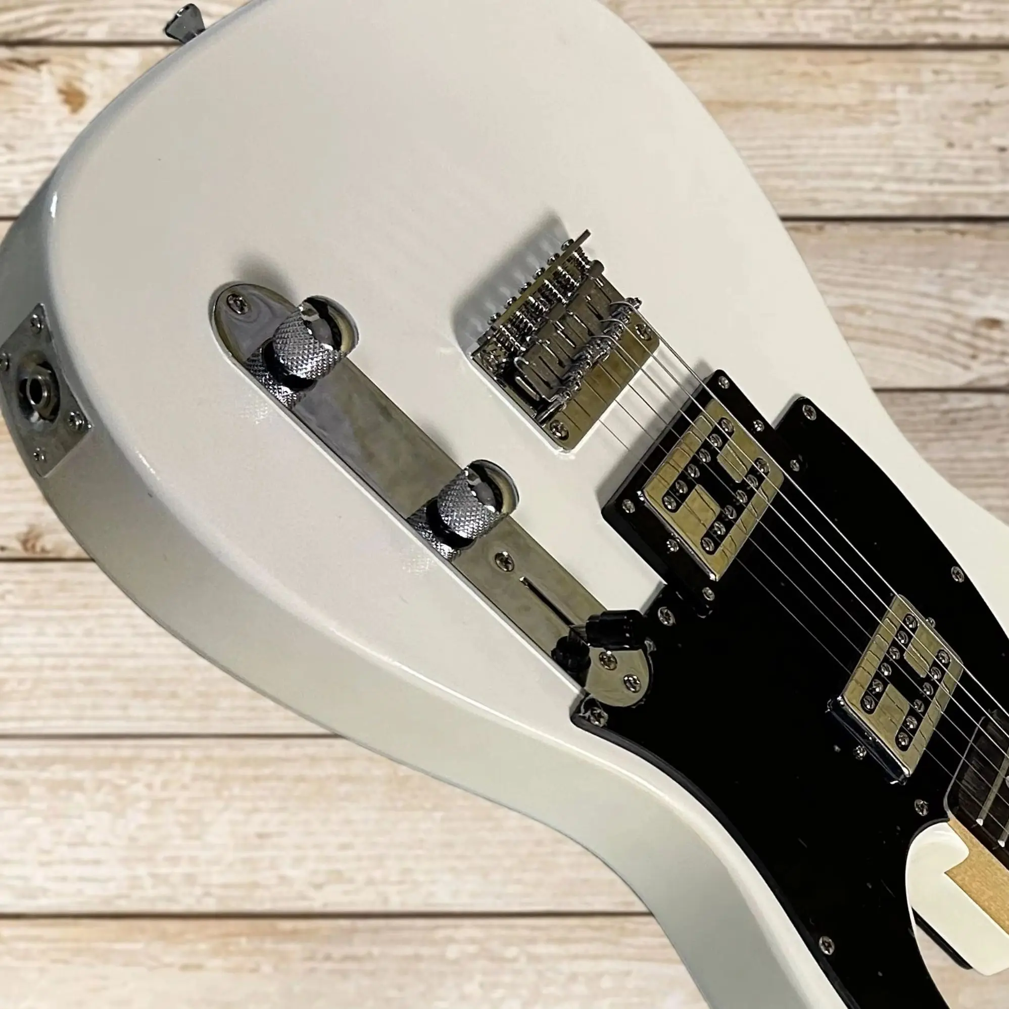 Hot Sale Electric Guitars 21 Frets White Color Mahogany Body Rosewood Fretboard view 5