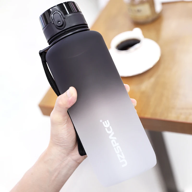 UZSPACE 1500ml Sports Water Bottle With Time Marker Large Capacity Portable Leak-Proof Outdoor Travel Drink Plastic Cup BPA Free