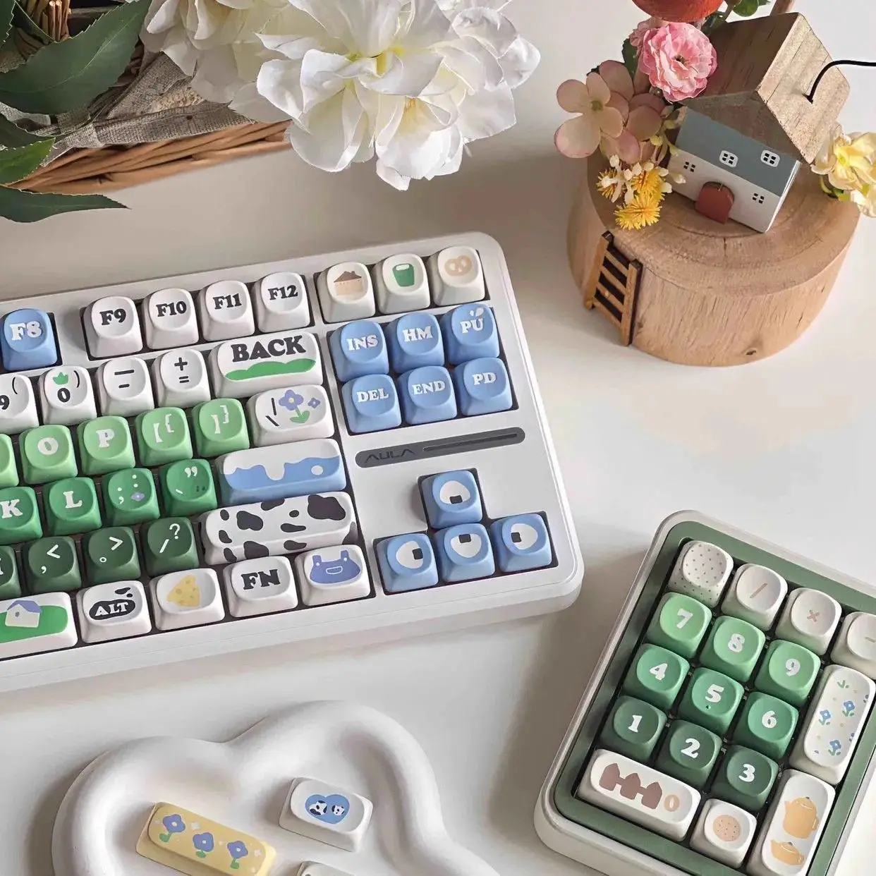Milk Cow MOA Profile Korean German English Custom Cute Keycap 125 Keys Dye-Sublimation PBT Keycap for MX Swithes Gaming Keyboard
