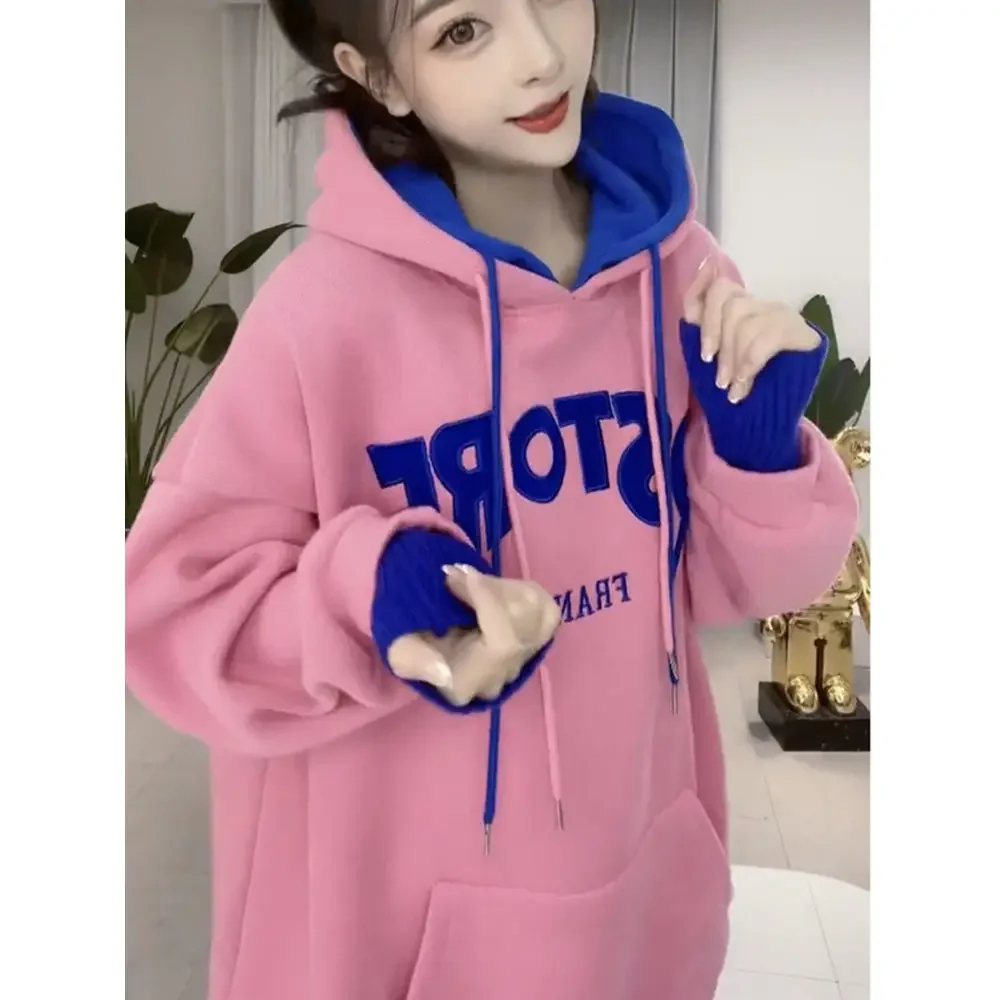 สีที่ถูกบล็อกHooded Sweatshirtผู้หญิงขนแกะหนาฤดูใบไม้ร่วงฤดูหนาวเกาหลีPlusขนาด 300 ปอนด์ตัวอักษรปลอม 2 ชิ้นเสื้ออินเทรนด์