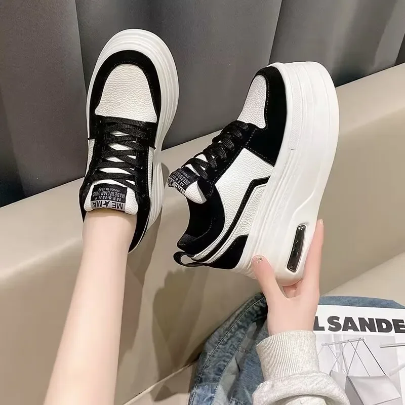 Women Vulcanized Sneaker Autumn New Mixed Color Platform Non-slip Fashion Lace Up Snowboard Casual Sewing Breathable Sports Shoe