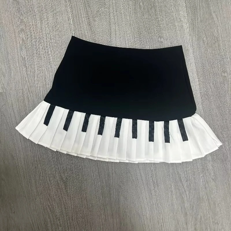 

Sweet and Spicy Style Black and White Piano Themed Vintage Pleated Half Skirt Spring Featuring A Figure Flattering and Slimming