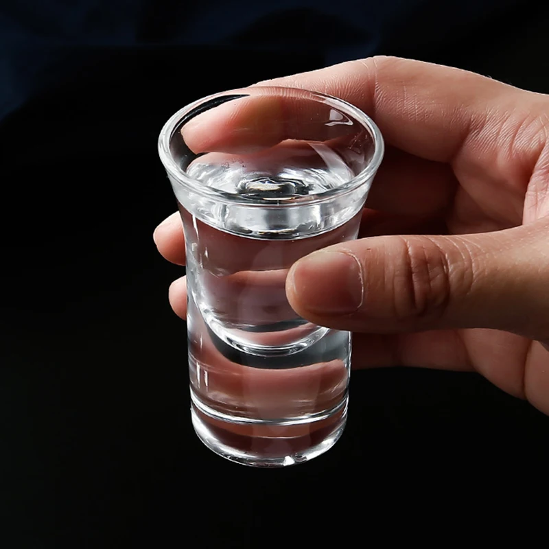HeY LiLac 12ml Crystal-Clear Star-Shine Glass Baijiu Cup-Traditional Chinese Spirits Tasting Cup for Liquor Enthusiasts