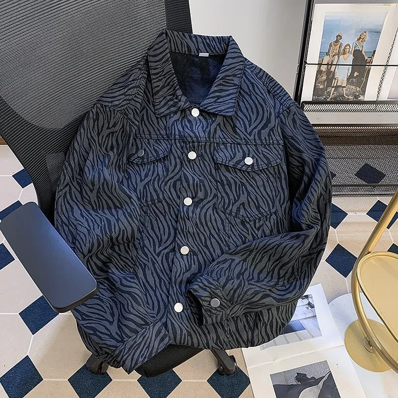 

Loose Fit Men's Workwear Denim Jaet Zebra Print Outerwear Korean Sle Vintage Trendy Coat Long Sve Turn-down Collar