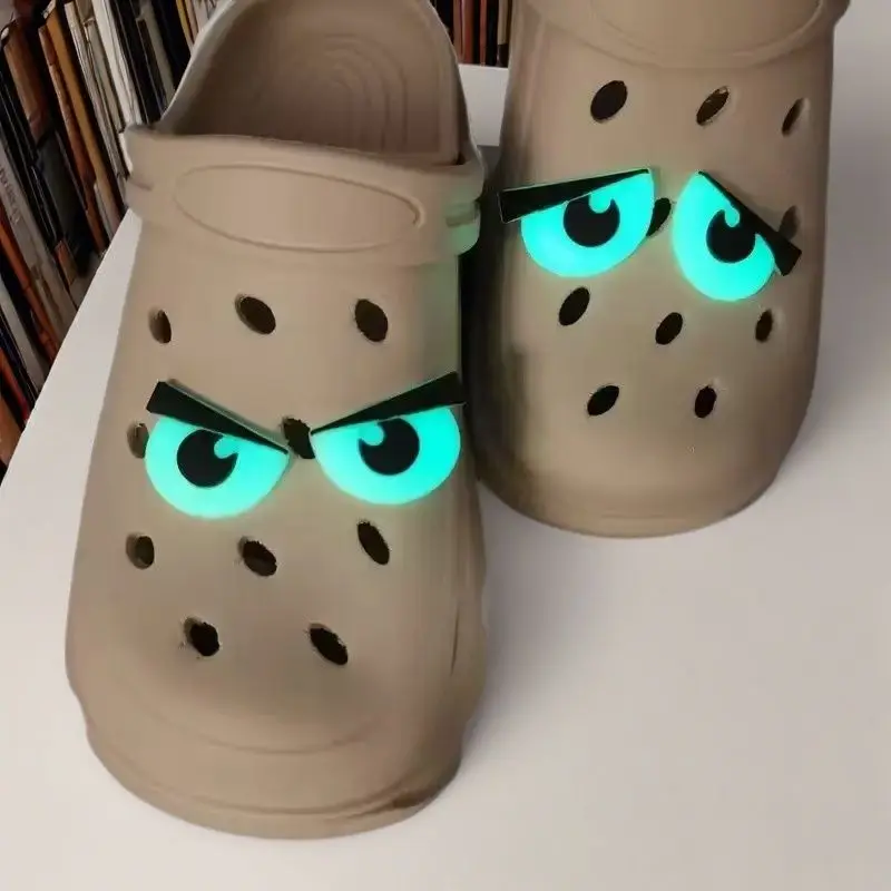 DIY 3D Funny Expressions Luminous Style / White Style Big Eyes Hole Shoe Charms Decorations Cartoon Shoes Buckle Detachable Gift