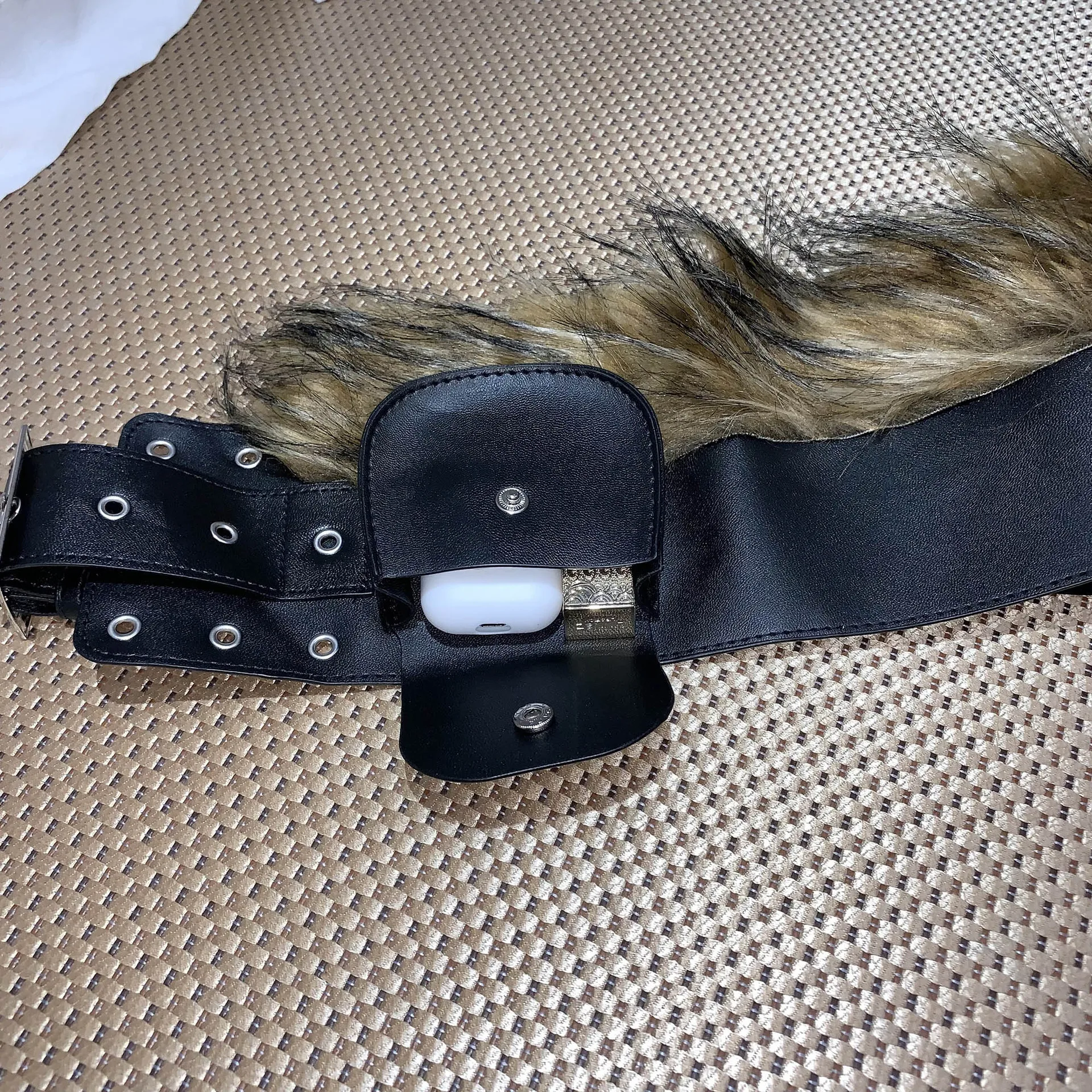 حقائب خصر صغيرة للنساء، حقيبة صغيرة بيضاوية الشكل، حزام مثقوب، حقيبة أحمر شفاه عصرية، حقيبة حزام الخصر #6