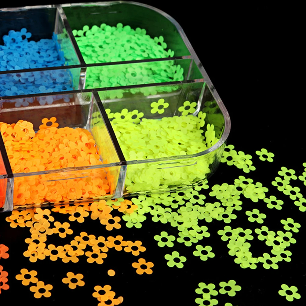 

Дизайн ногтей, блестящие блестки, сделай сам, маникюр, декор конфетти, изысканные узоры, яркие блестящие цвета, волосы, глаза, губы, лицо