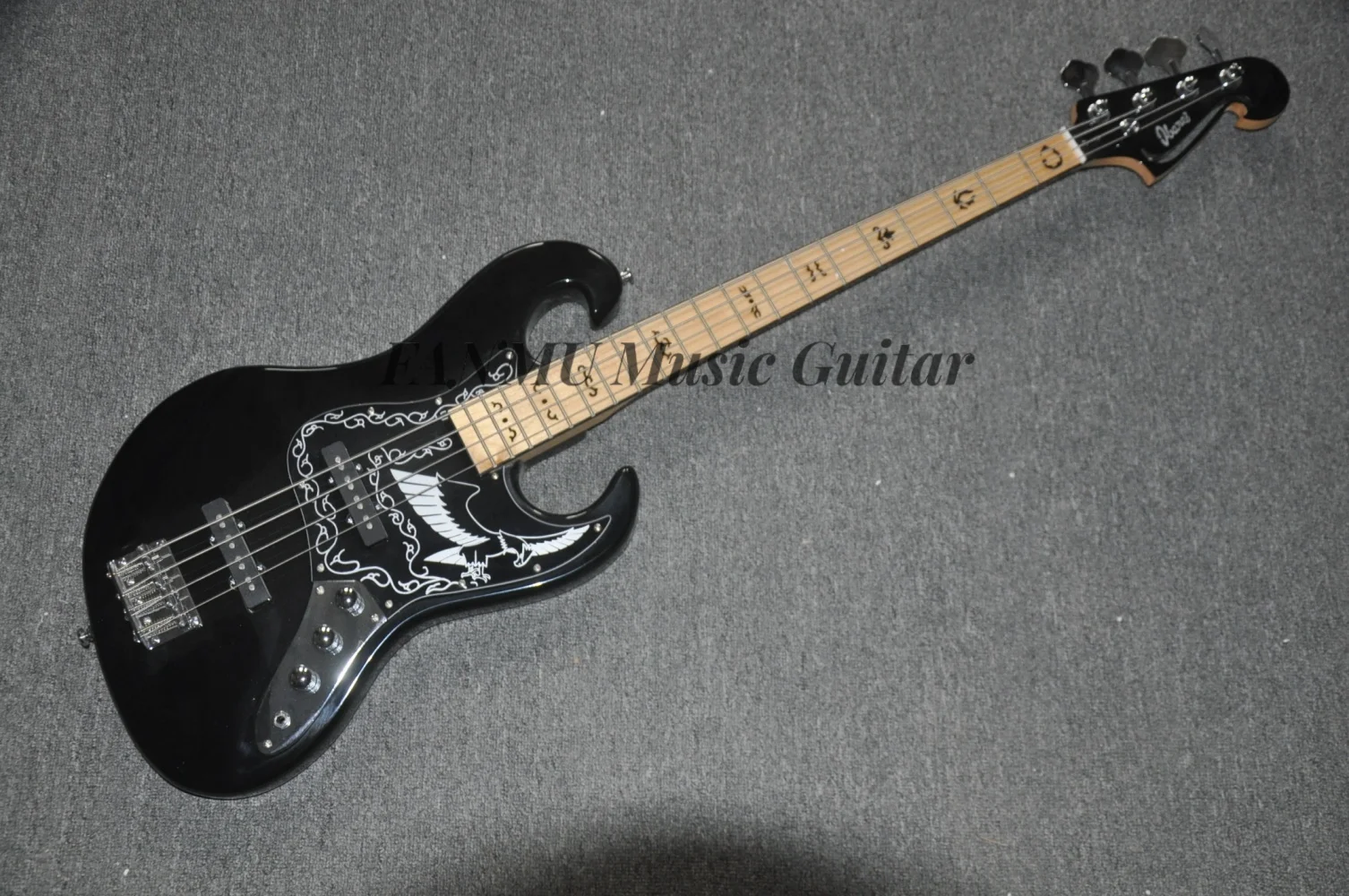 4-string black guitar, Hollowed-out bass body,solid wood body, powder neck, fingerboard inlay, fixed bridge
