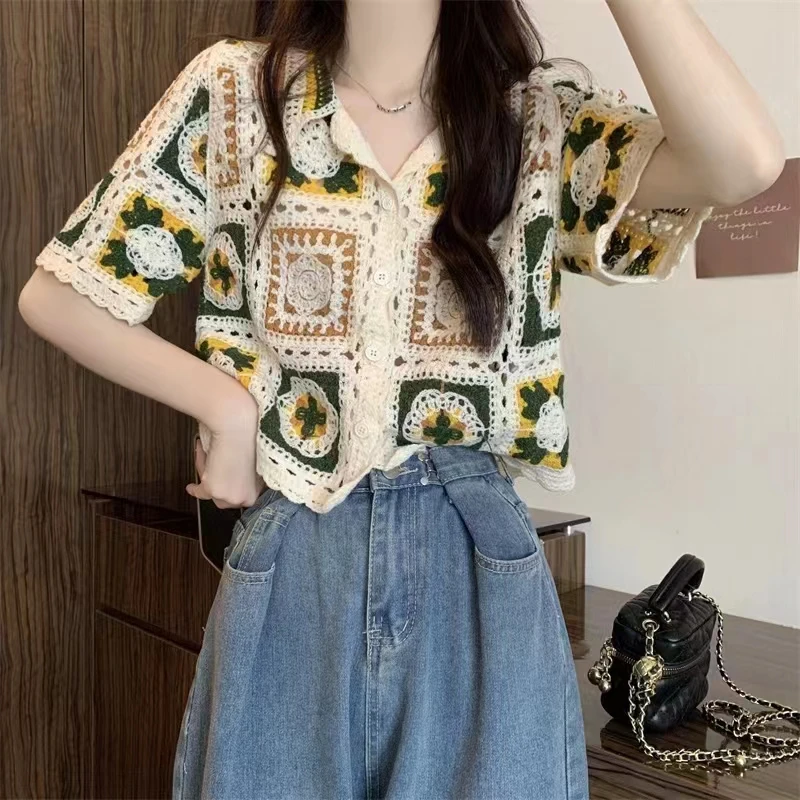 OUMEA Women Cotton Crochet Tops Floral Embroidery Button Up Knit Tops Summer Vintage Grandma Style Tops