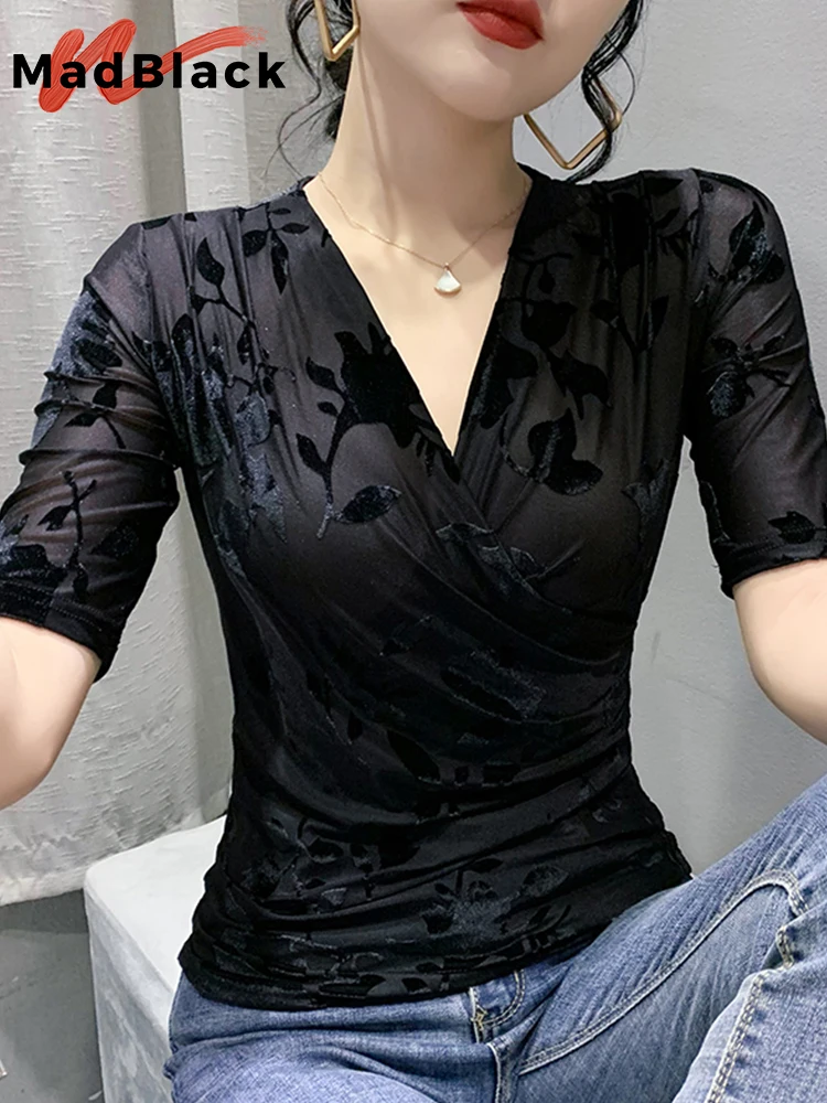 MadBlack Summer European Clothes T-Shirt Chic Sexy V-Neck Jacquard Weave Women Tops Half Sleeve Bottoming Shirt New Tees T27605L