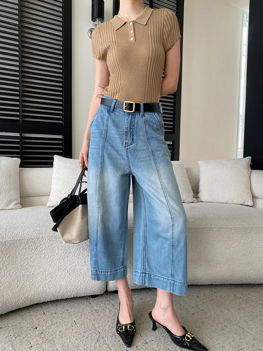 Sommerliche Damenjeans in unifarbenem Design mit hoher Taille, schlank machendem Schnitt und geradem, weitem Bein. – Detail 15