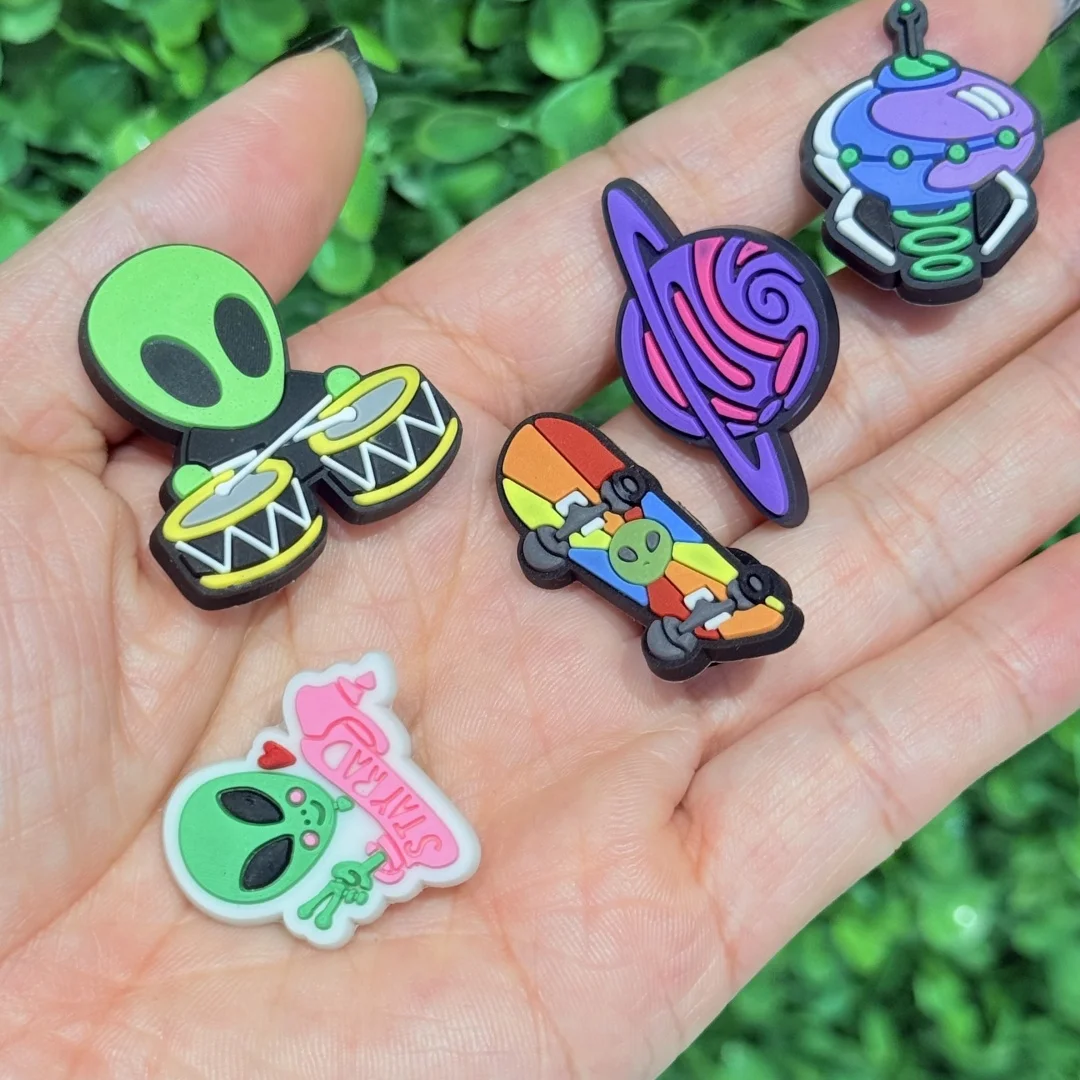 21Pcs Green Alien Spaceship PVC Shoe Charms Cool Stuff Allergic to Humans Sandal Buckle Decorations Fit Adult Party Gift