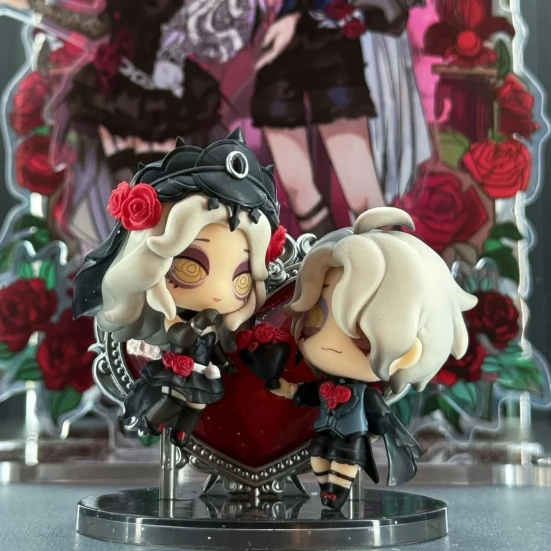 

Оригинальная фигурка Identity V: Ада М. и Эмиль, версия Love Story. Фигурка-пара: подарок для девушки, настольное украшение, коллекционный сувенир