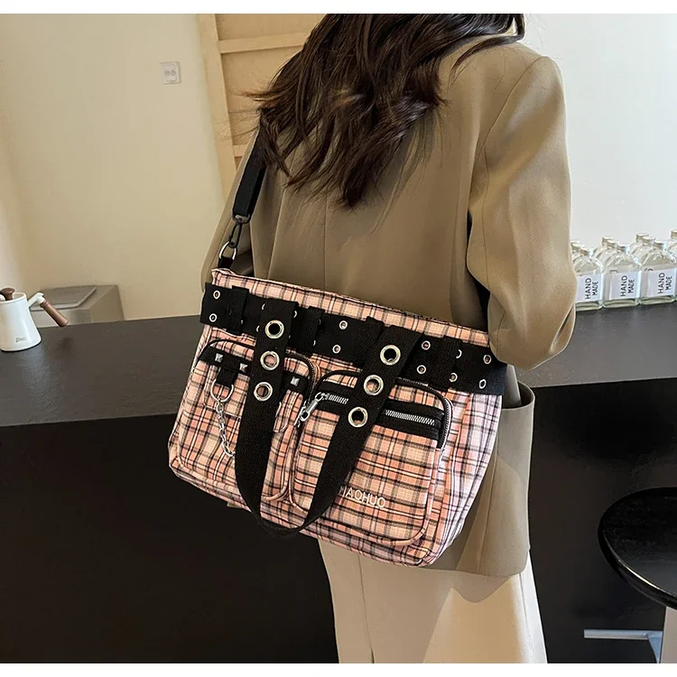 PU CHAINS Zipper Shoulder Bag Buckle Decorative Casual Women's Bags on Sale 2026 New Plaid Locomotive Style Women's Handbags
