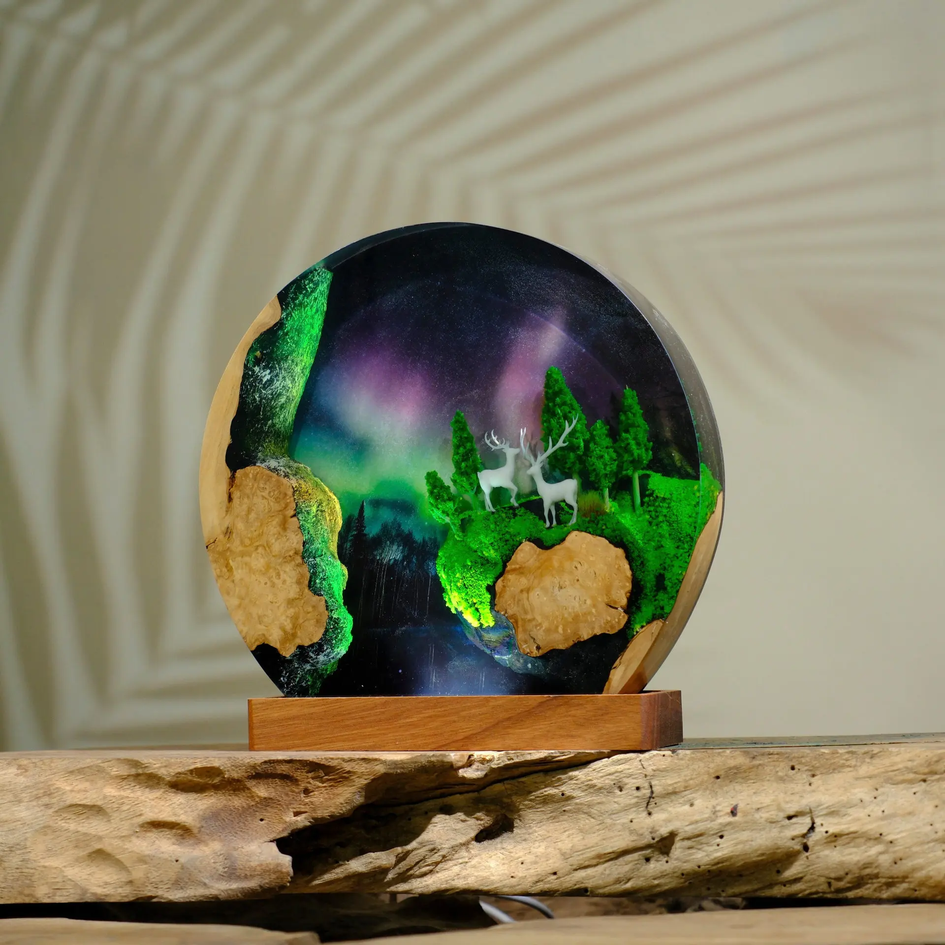 

Олень и пейзажное дерево, эпоксидная смола, свет, художественная смола, ночник, подарочный орнамент ручной работы для нее