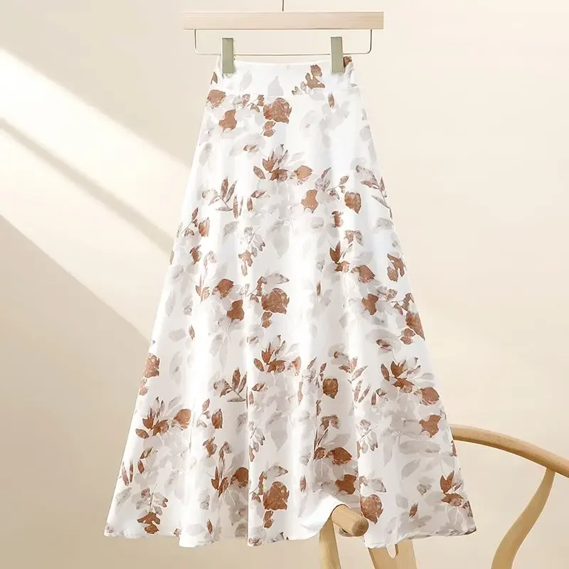 

Chiffon Floral Half Length Skirt Summer 2025 New Style Covered Crotch Large Hem Printed Classic High Waisted A-line Skirt