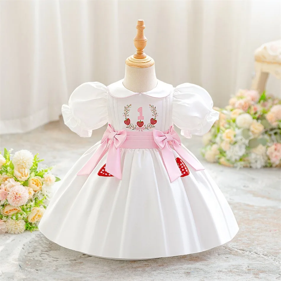 Weißes Erdbeer-Taufkleid für Kleinkinder, Prinzessinnenkleid, Babykleid mit 1. Geburtstag Aufdruck, Puffärmel-Kleid für Mädchen, Geburtstagskleid mit Schleife ASQ03