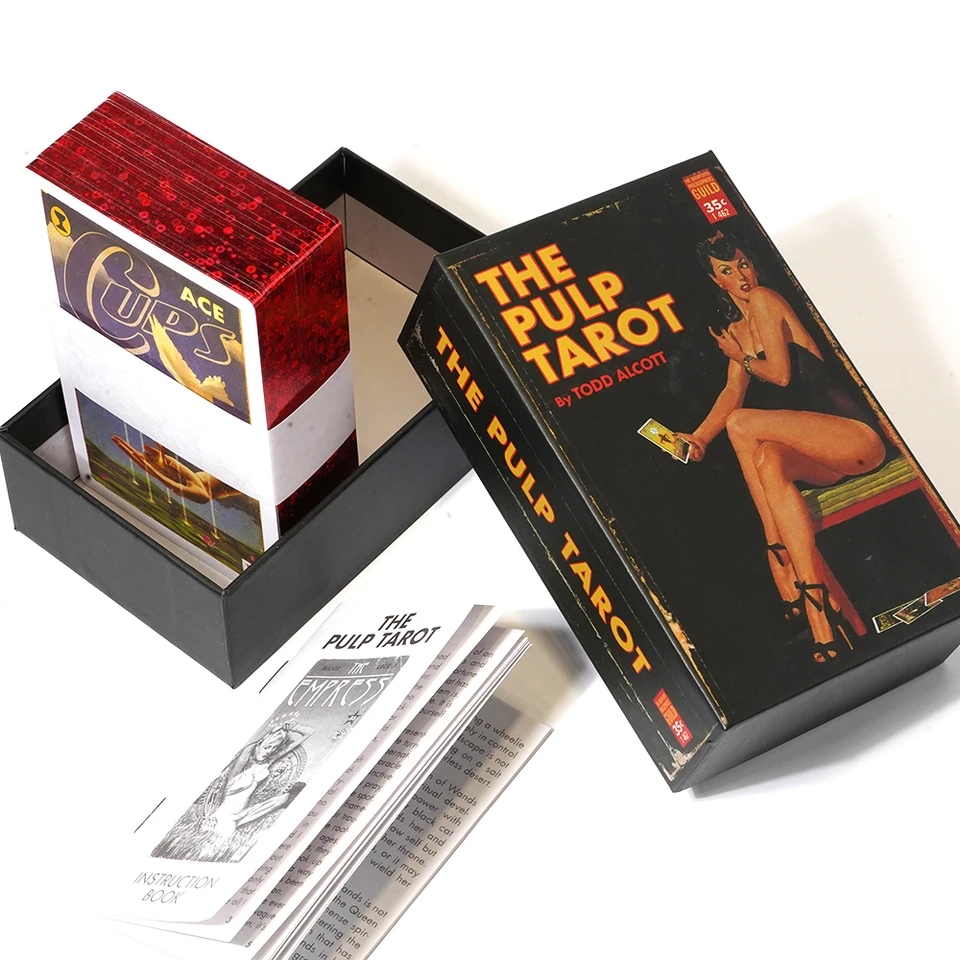 The Pulp Tarot – Baraja De 78 Cartas Con Borde Dorado Y Tapa Dura, Inspirada En La Ilustración De Revistas Pulp, Incluye Folleto Explicativo