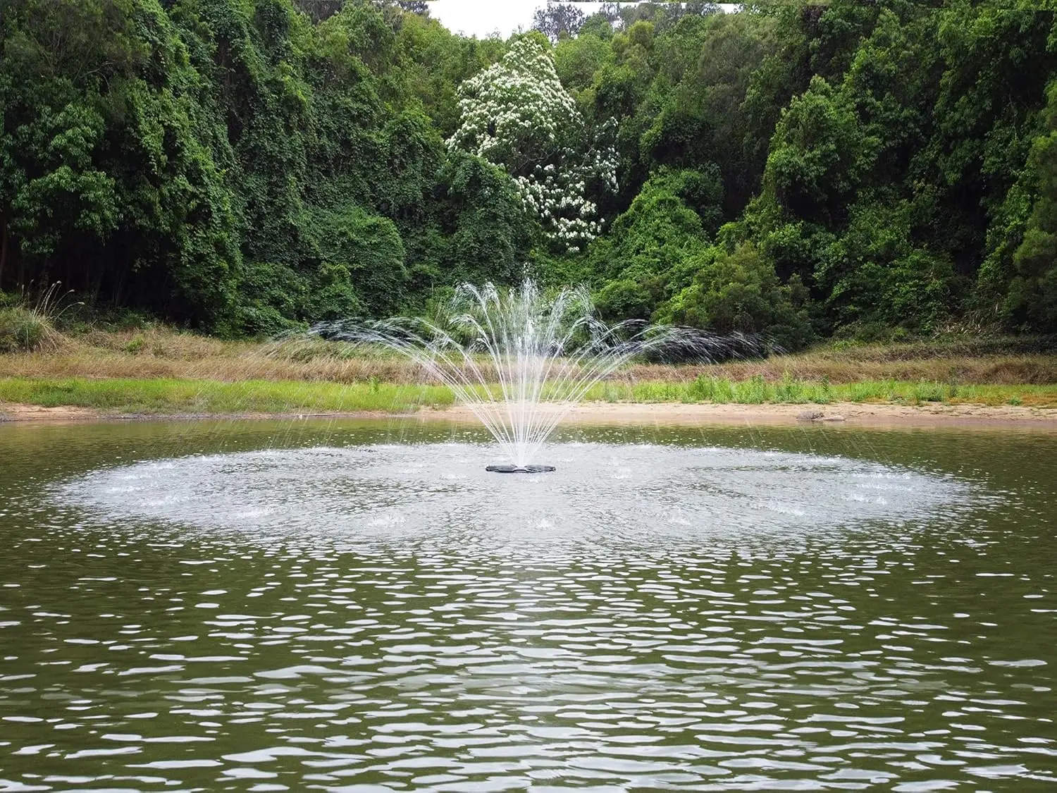 1/4HP, OD(φ) 32” Large Pond Floating Fountain with 9000 GPH Fountain Pump, 100’ Power Cord, Two Spray Patterns 25'x6' and 13'×4'